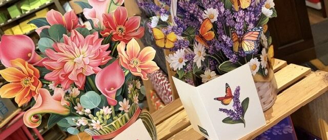 Pop-up flower bouquet greeting cards Pop-up flower bouquet greeting cards at Paper Trails